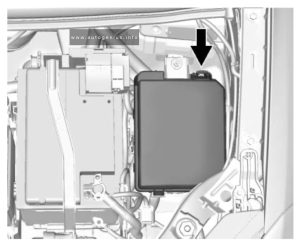 Chevrolet Trax - fuse and relay box location  - engine compartment