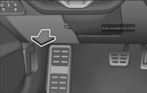 Cupra Formentor (2020 - 2022) - fuse and relay box location - passenger compartment (LHD)