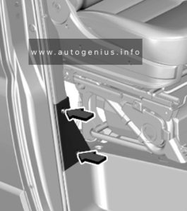 Opel Movano C- fuse and relay box location - passenger compartment (additional box)